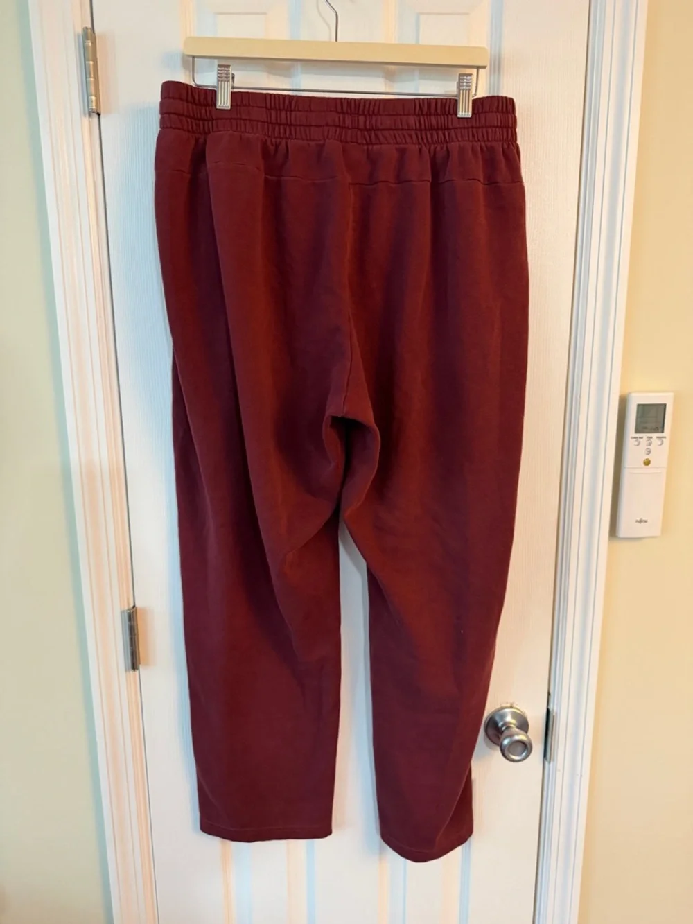 adidas Men's Maroon sweatpants Pants - Picture 5 of 7